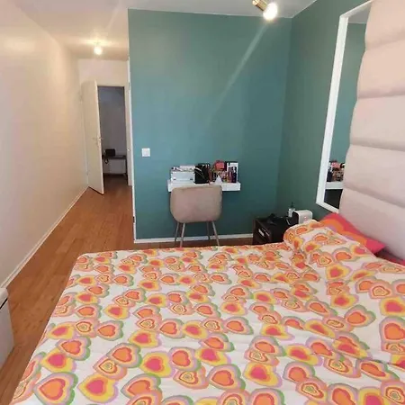 102 M2 A 10mn De La Defense *